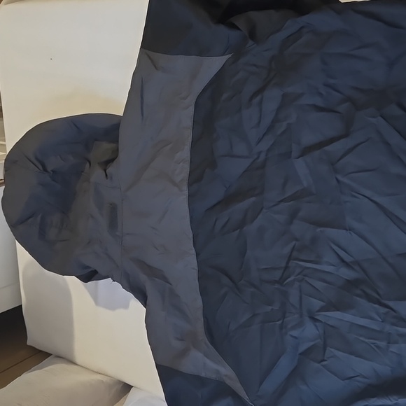 Columbia Men's Black Jacket - Picture 2 of 4